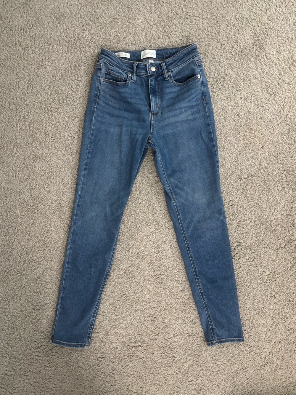 Universal Thread High Rise Skinny Jeans NWOT